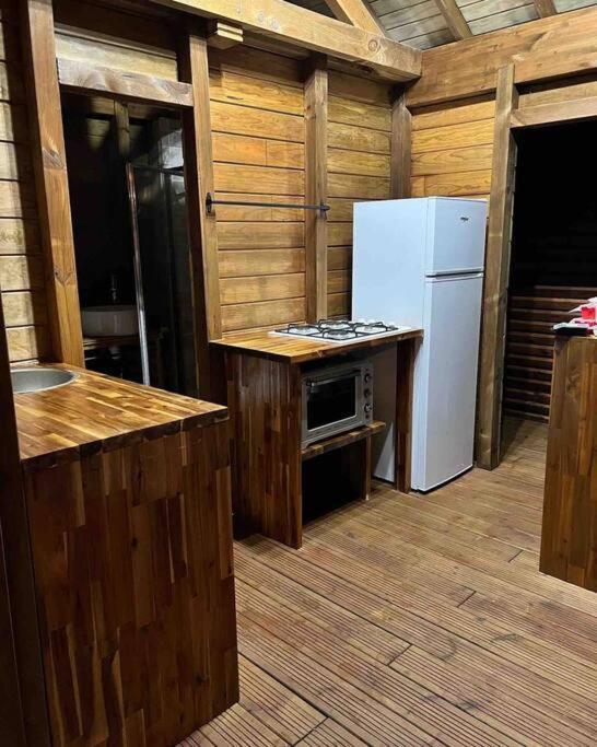 La Kaz A Pepes, Charmant Logement Avec Piscine Lamentin Extérieur photo
